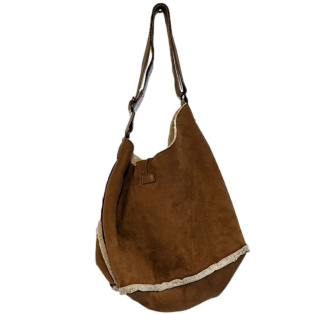 Vintage Gap shoulder hobo bag faux shearling camel attached wallet